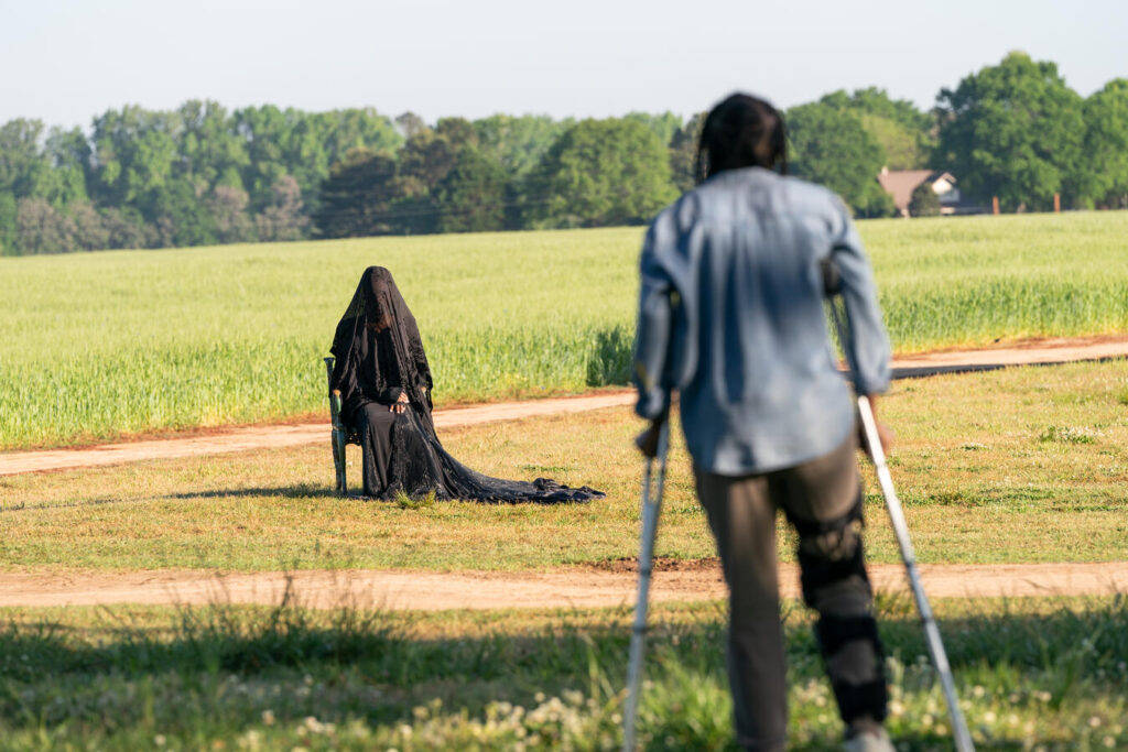 The Woman in the Yard Horror bei Tageslicht